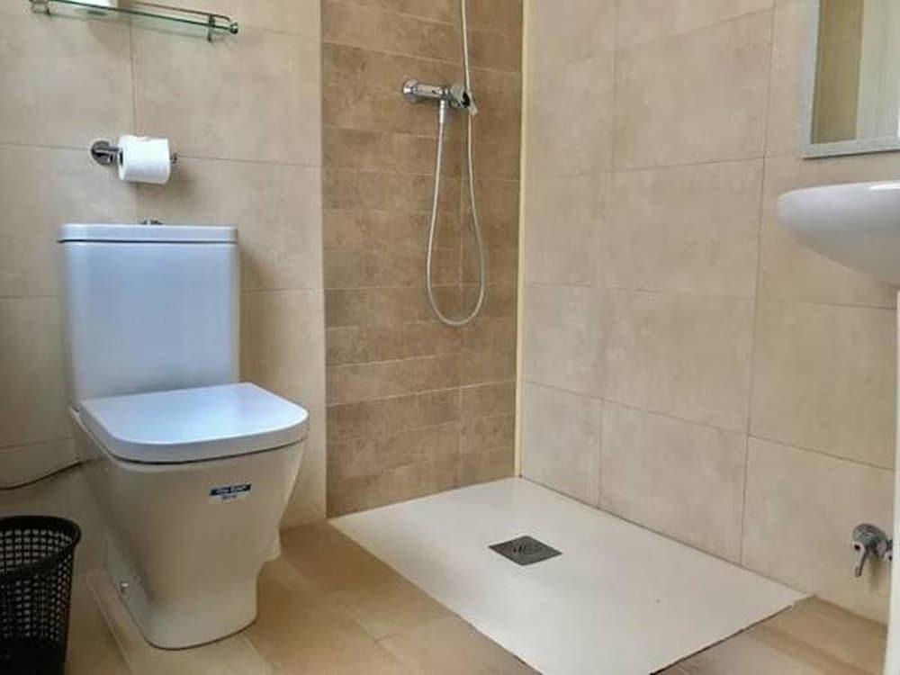 Hostal Casa Torrent Canet De Mar Eksteriør billede