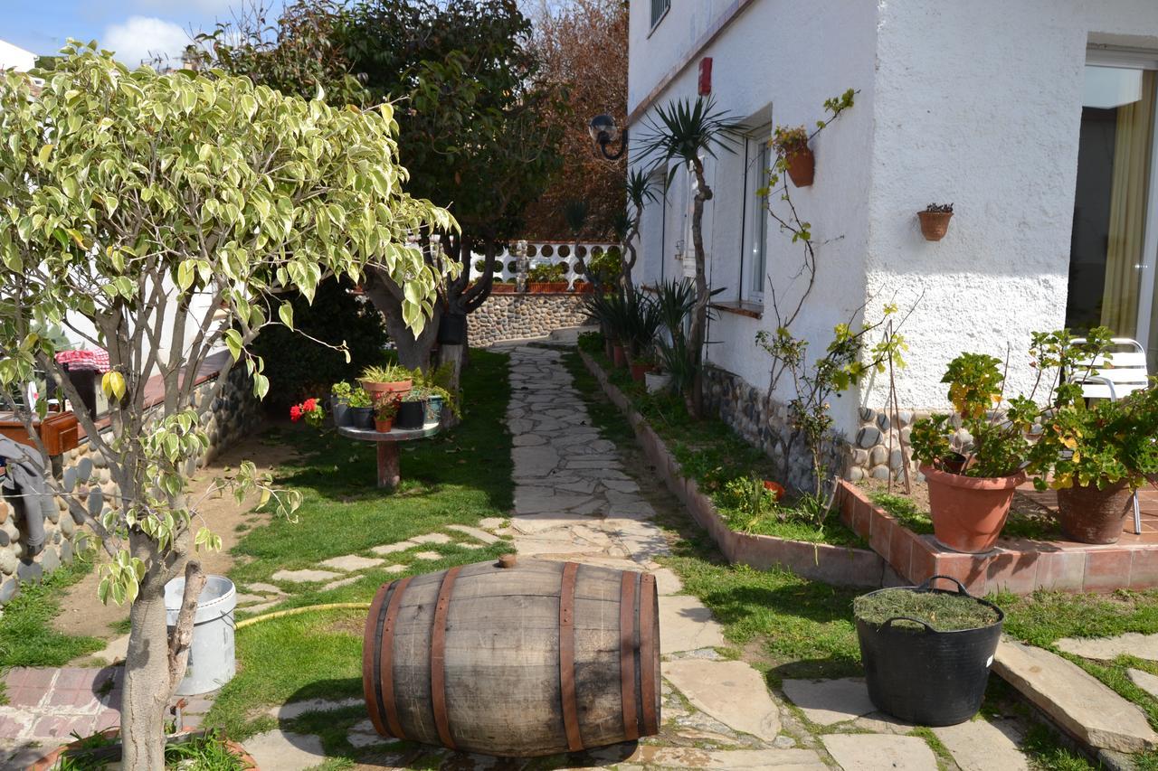 Hostal Casa Torrent Canet De Mar Eksteriør billede